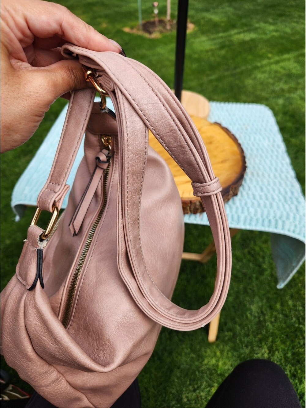 Light Pink Faux Leather Shoulder Bag with Leopard Print Interior - Picture 4 of 11